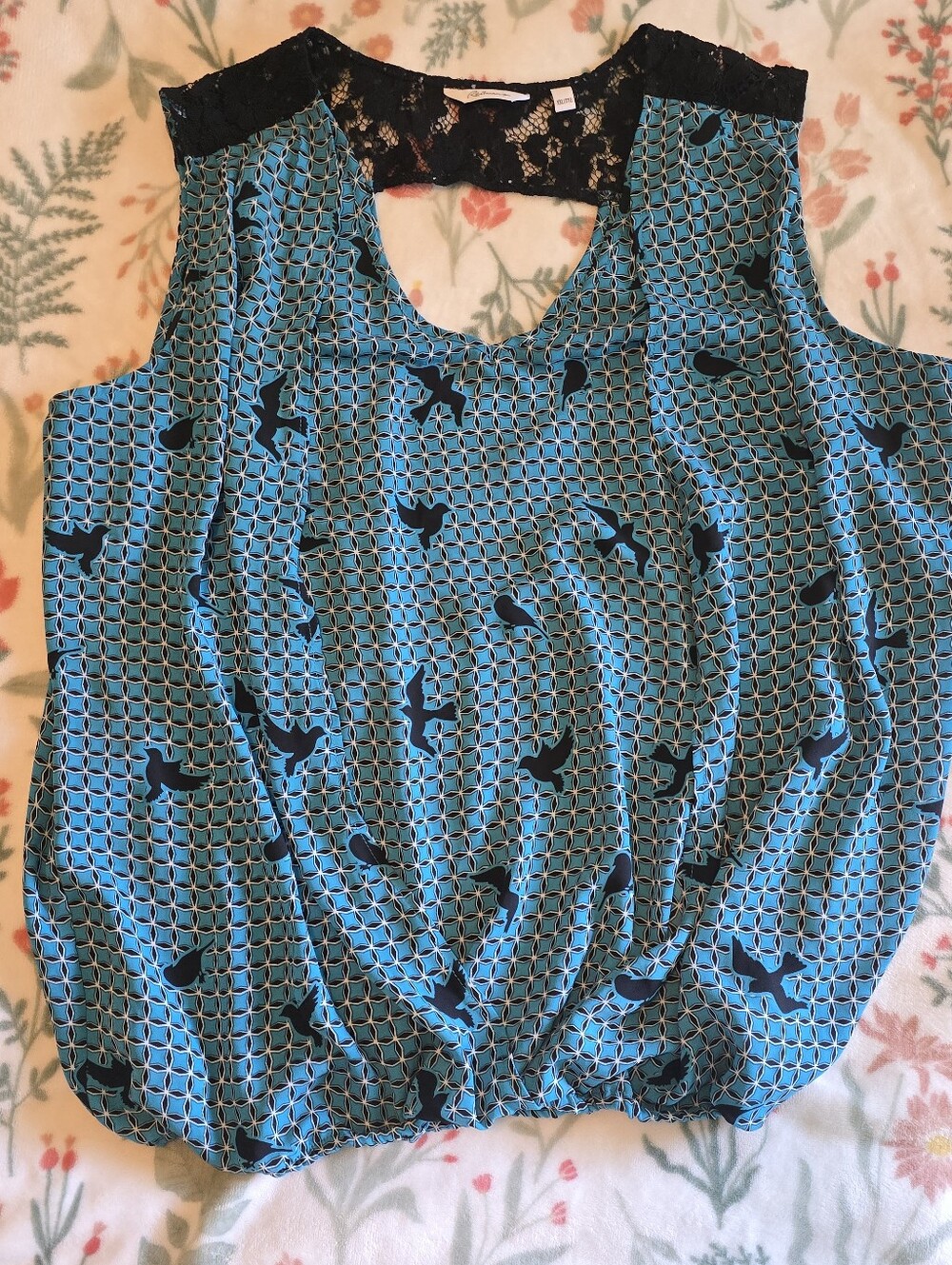 Reitmans Womans Sleeveless Blouse